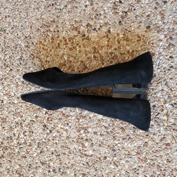 Donald Pliner Palma Black Suede Pointed-toe Flats, Size 9.5, NWOT - Picture 3 of 6